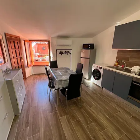 Fleo Sant'ignazio - Centro 博萨